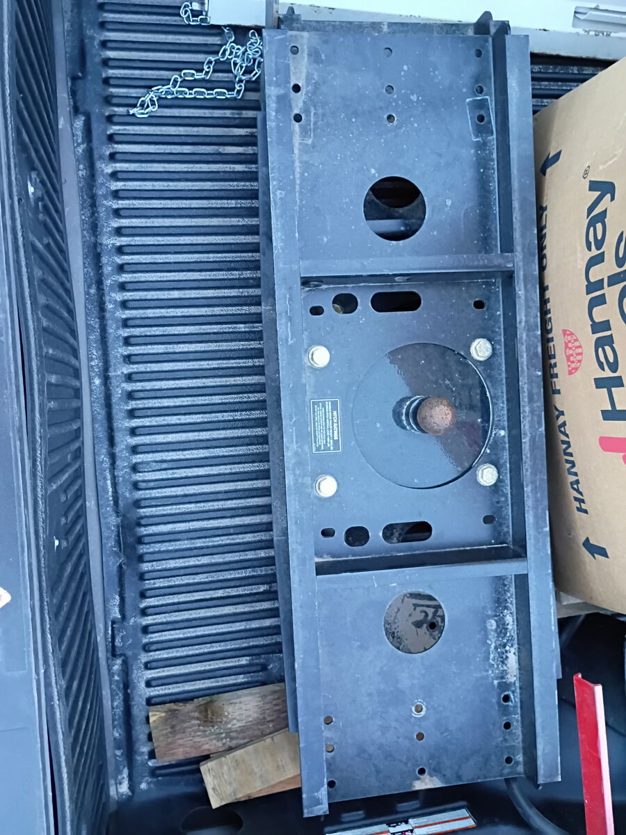 5th Wheel Hitch Mounting Plate & Ball