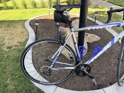 2011 Trek 2.1 Alpha Road Bike (58cm) - Shimano 105 - Fully Loaded Ready-to-Ride Kit