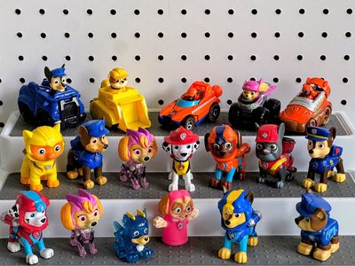 Paw Patrol Mixed Lot 15 Figures & 4 Vehicles Everest Skye Chase Marshall Rubble Zuma Rocky