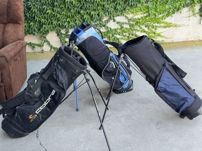 Cobra, Callaway or like new blk blue golf bag with stand