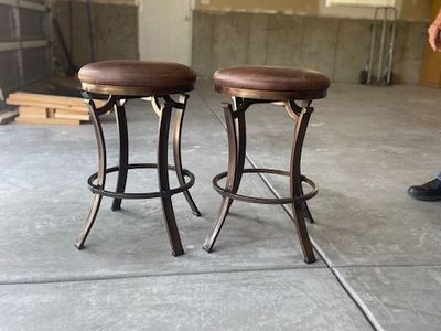 Bar Stools A little worn Contact bet 8am and 8pm