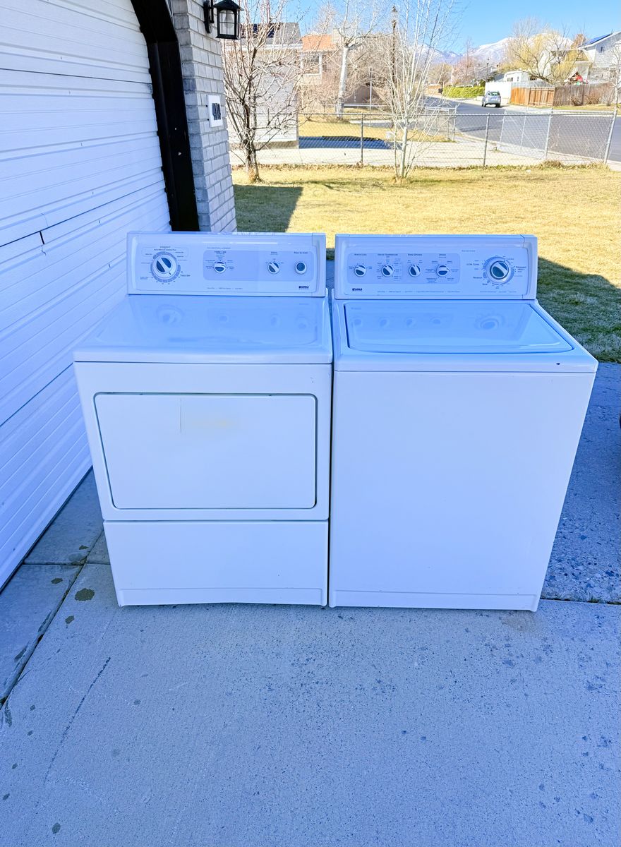 Kenmore Washer And Electric Dyer Set