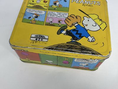 Vintage 1968 Peanuts by Schulz Charlie Brown & Snoopy Baseball Metal Lunchbox w/ Thermos