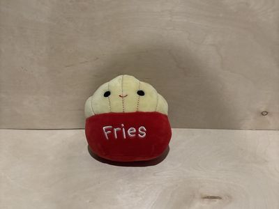 Cute "Fries" Plush Toy - Adorable Stuffed Animal Collectible