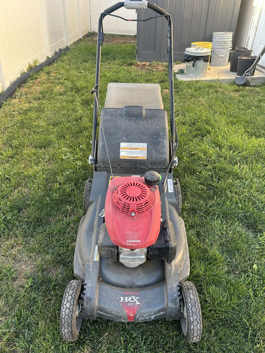Honda HRX 217 Lawn Mower Gas Powered