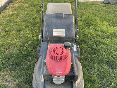 Honda HRX 217 Lawn Mower Gas Powered