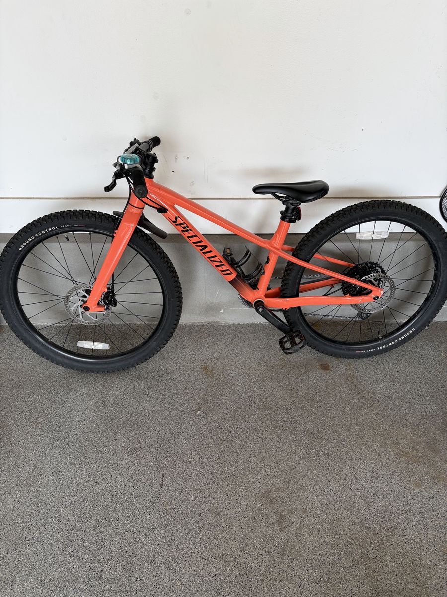 Specialized Riprock 24 kids Mtn bike