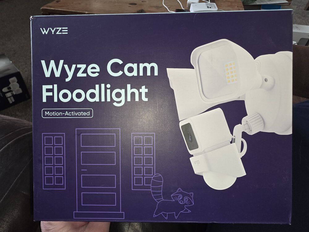 Wyze cam floodlight. Brand new!