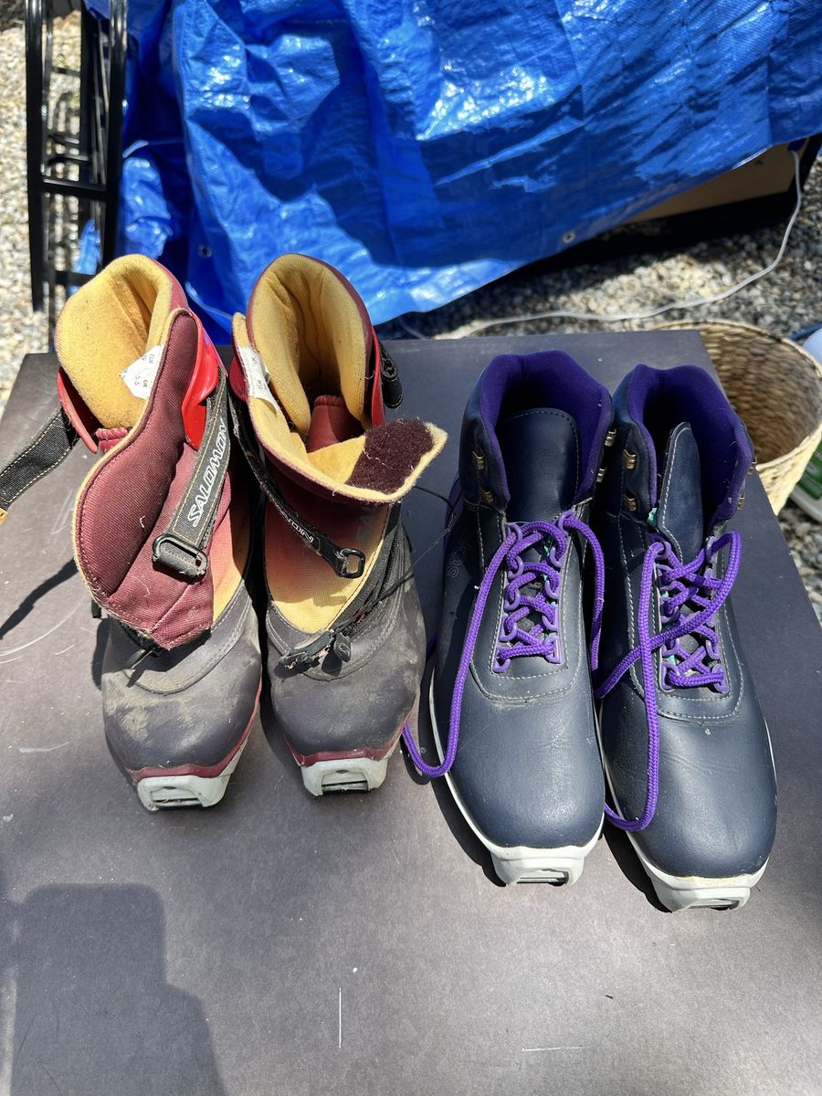 Old cross-country ski boots