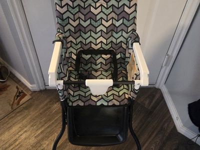 Cosco Kids Simple Fold High Chair - Great Condition!!!