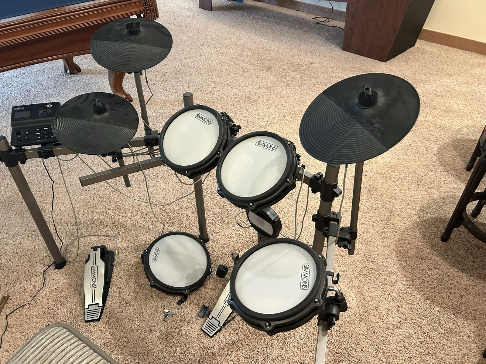 Simmons Electronic Drum Set with Mesh Pads and Module