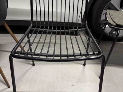 Modern Black Metal Wire Dining Chair with Cushion