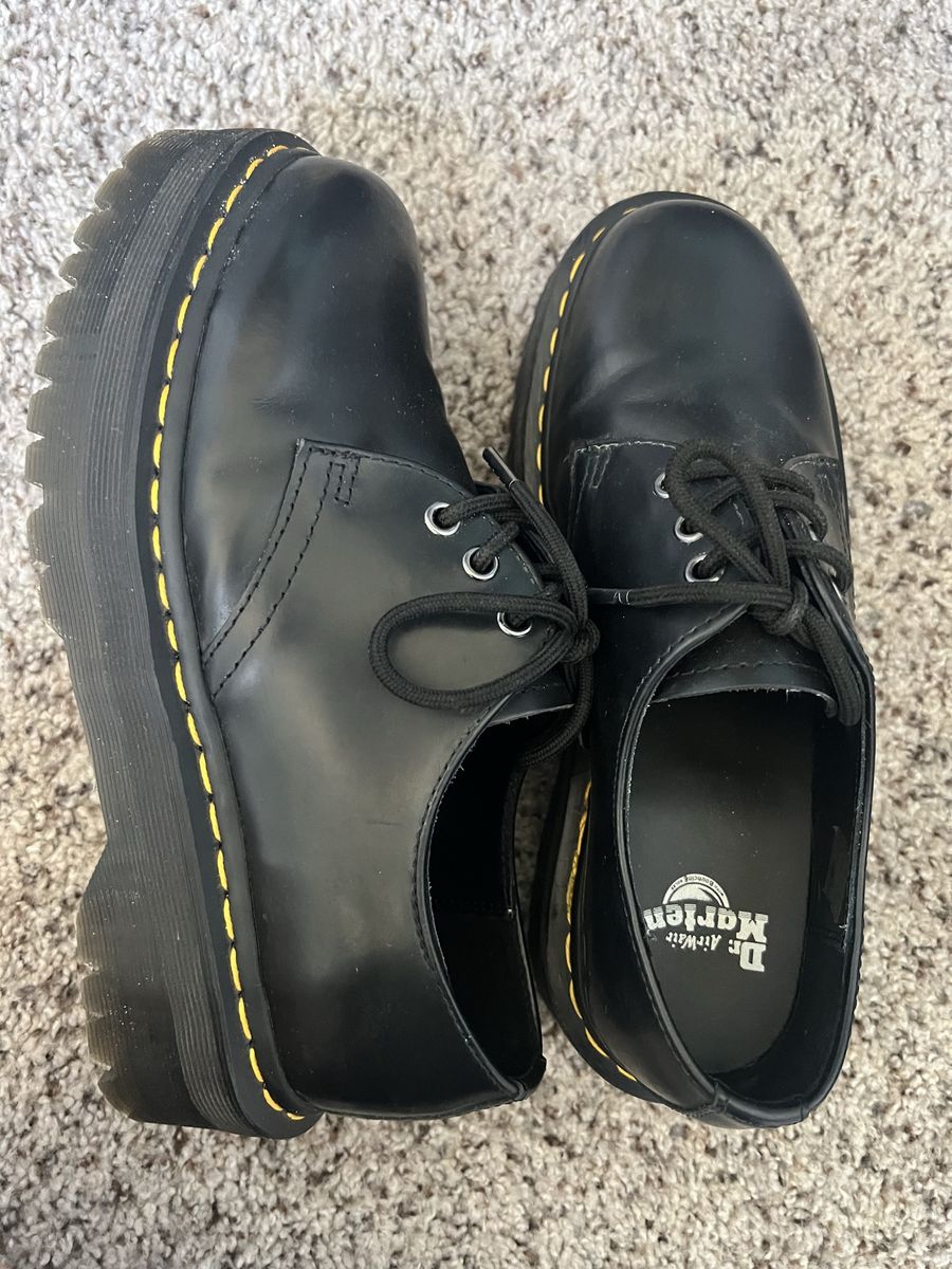 Like new Dr. Martens Oxford W9/M8