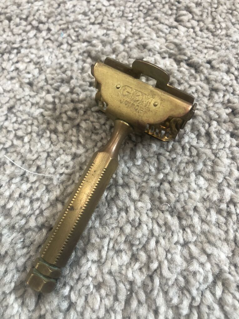 1912 ANTIQUE GEM BRASS RAZOR