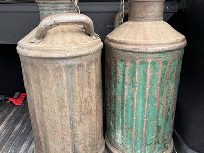 Antique Vintage 1920s 5 Gallon Gas or Oil Can From The Davis Welding & Mfg Co.