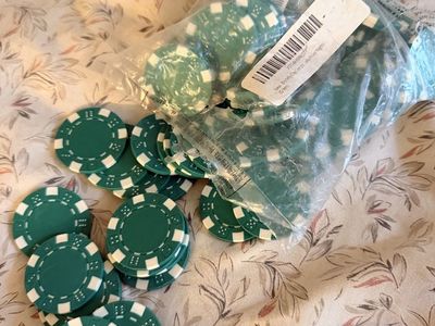 New. 100 Green Clay Composite Poker Chips Bulk Set