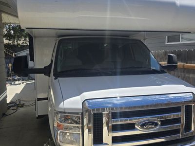 ( low milage ) 2022 conquest 6032d