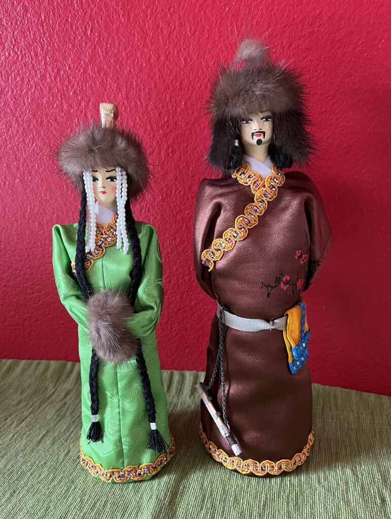 Mongolian Couple/Handmade Souvenir Dolls.