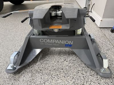 B&W Companion OEM 5th Wheel Hitch for Chevy/GMC #RVB3700- 20,000 lbs