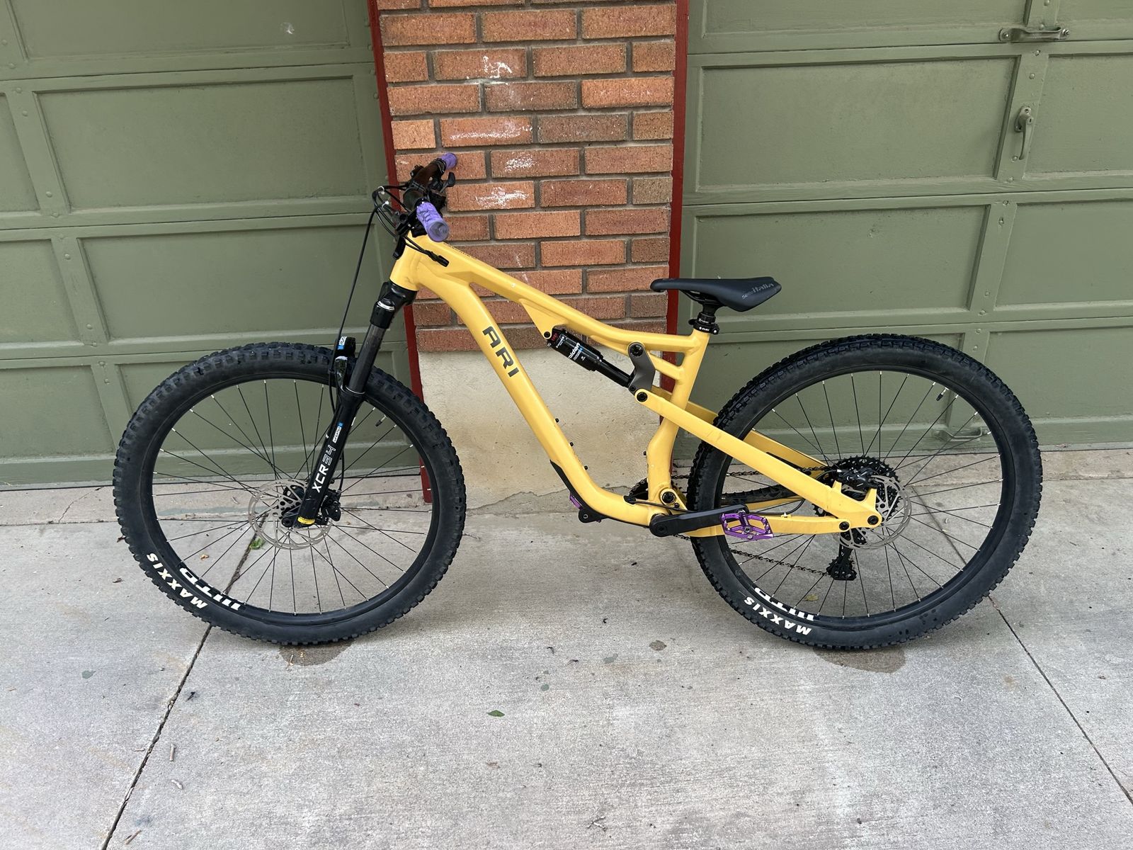 Fezzari Cascade Peak Comp 29er Large Full Suspension Mountain Bike - Tubeless & Dropper Post
