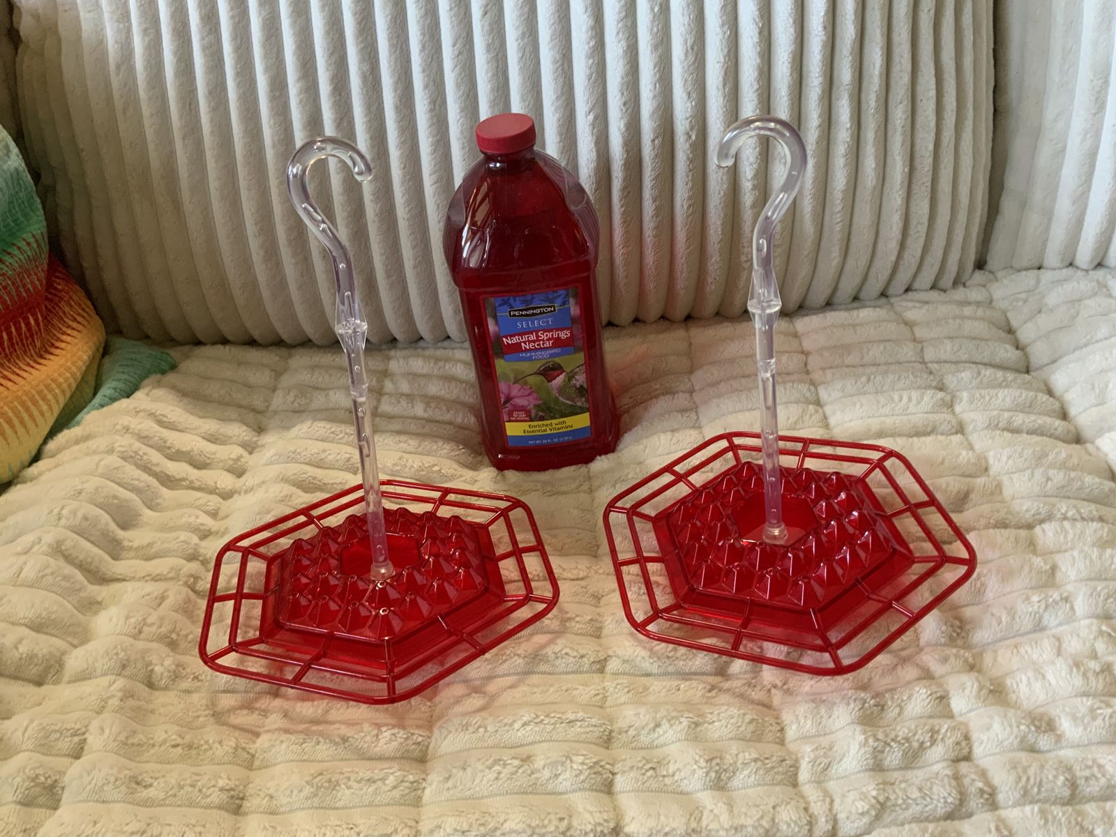 BRAND NEW HUMMINGBIRD FEEDER (NO LEAK & ANT PROOF CONTAINER) AND FOOD. CASH/VENMO ONLY