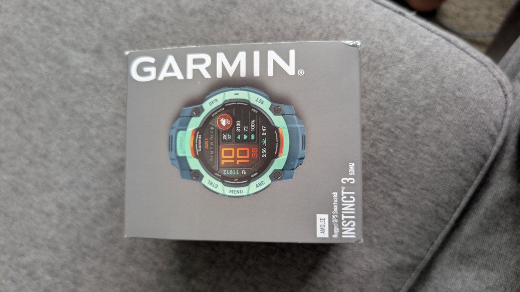 Garmin Instinct 3 50mm AMOLED Smartwatch Neo Tropic Twilight Band limited edition 