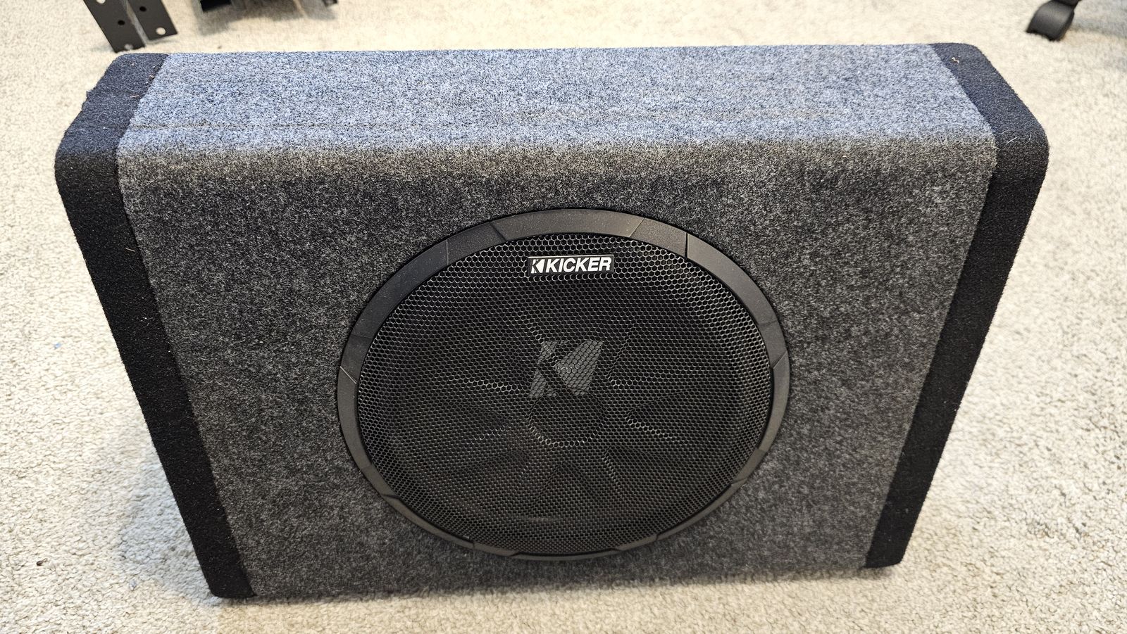 Kicker 11PT250 10" Enclosed Subwoofer and Amp