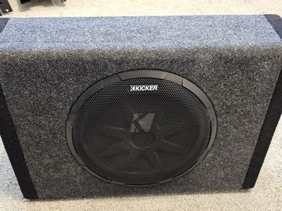 Kicker 11PT250 10" Enclosed Subwoofer and Amp