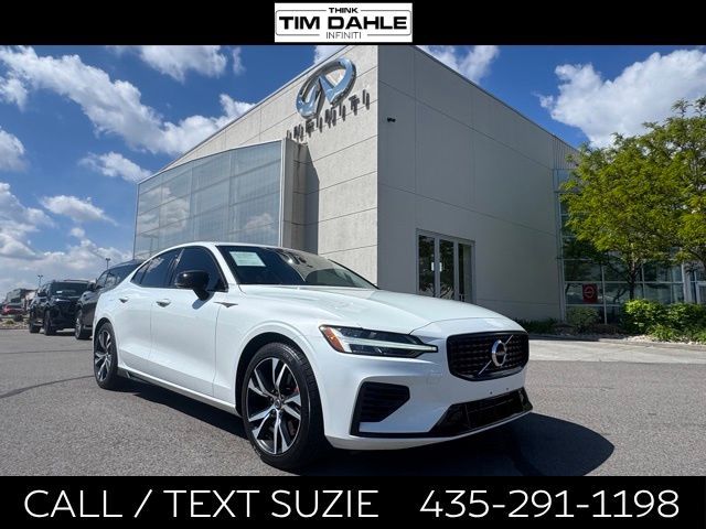 2021 Volvo S60 Recharge T8 R-Design Expression