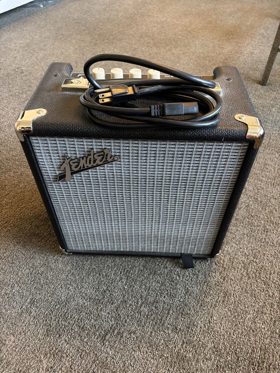 Fender Rumble 15 bass amp