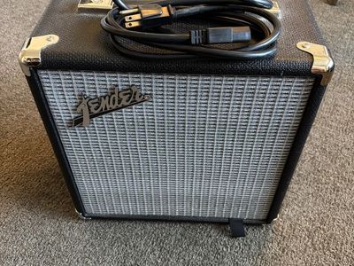 Fender Rumble 15 bass amp