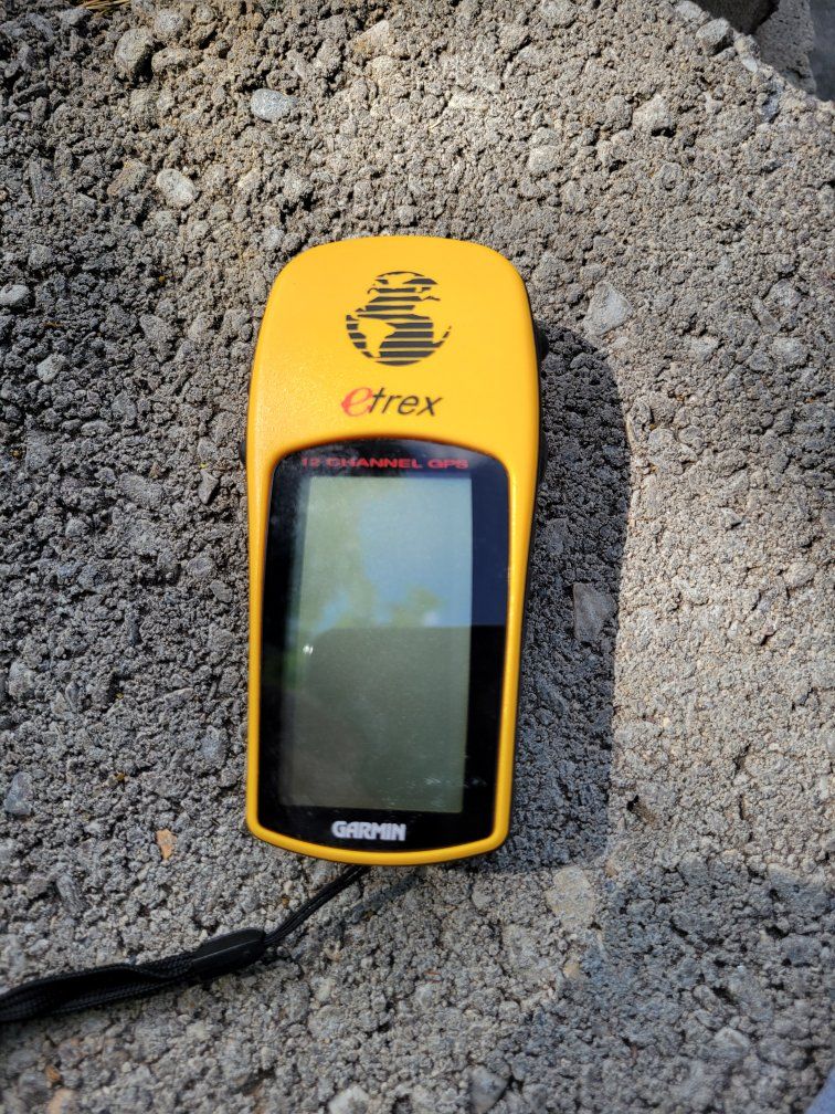 Garmin eTrex 12 Channel GPS Handheld Unit - Yellow, Outdoor Navigation