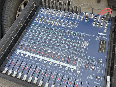 Yamaha 12 channel mixer, Genz Benz rolling rack, Seismic Audio 12x4x100' snake