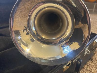 Trumpet - Holton ST 307S MF Horn