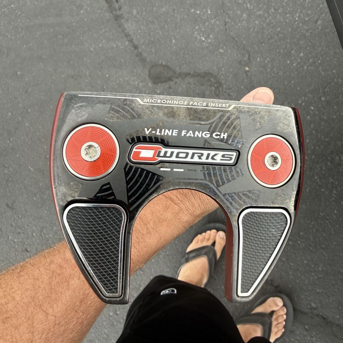 Odyssey O-Works V-line Fang Putter