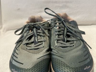 Altra Timp 2 women’s size 9 sage green lightly used trail shoes