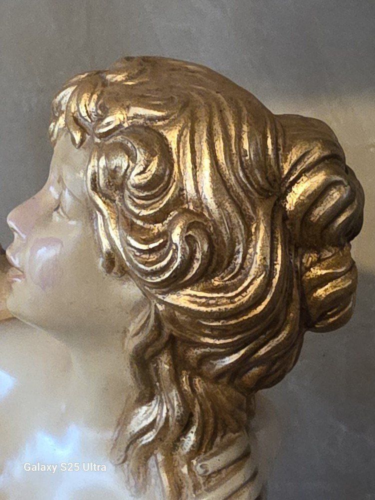 Main image 3