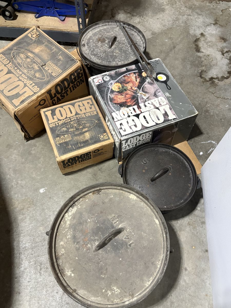 Dutch ovens multiple sizes. Will separate. 