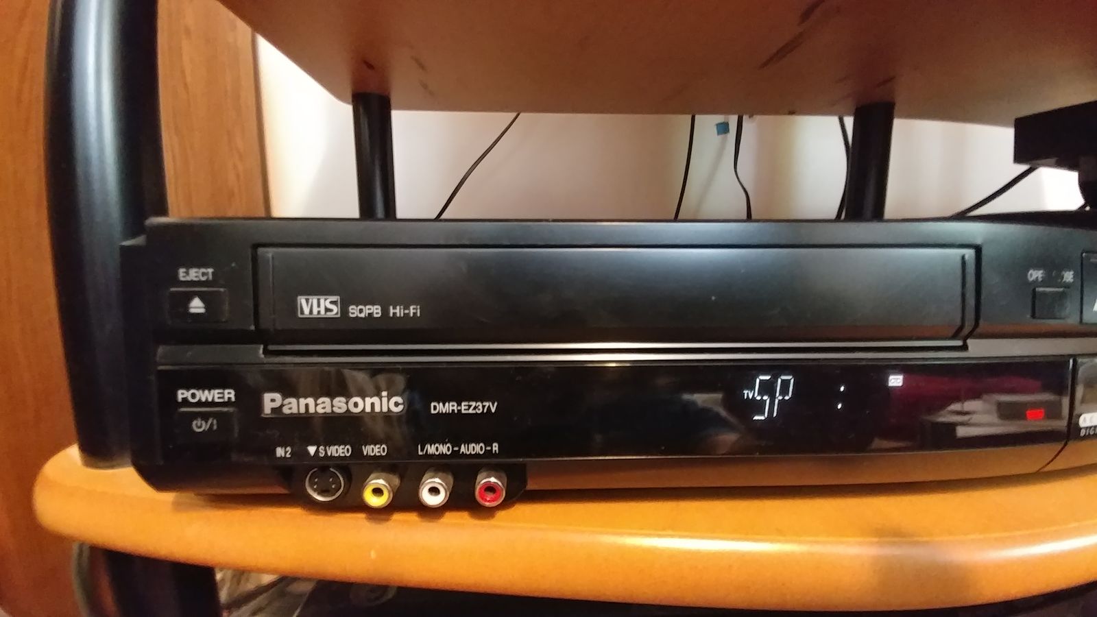 Panasonic DMR-37V DVD & VHS combo player/recorder