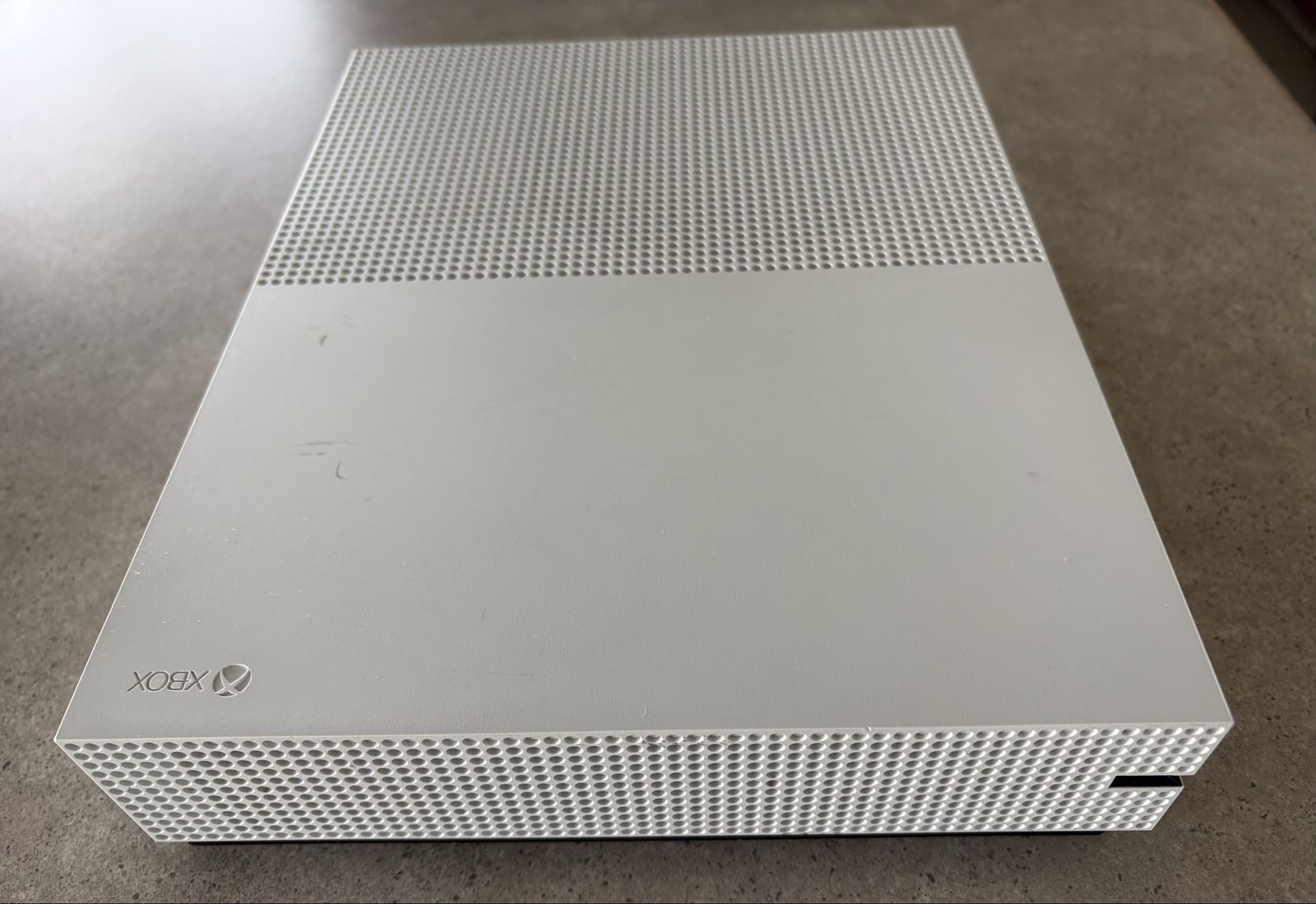 Main image 3