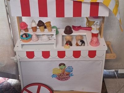 Play Ice Cream/Farmers Market Cart