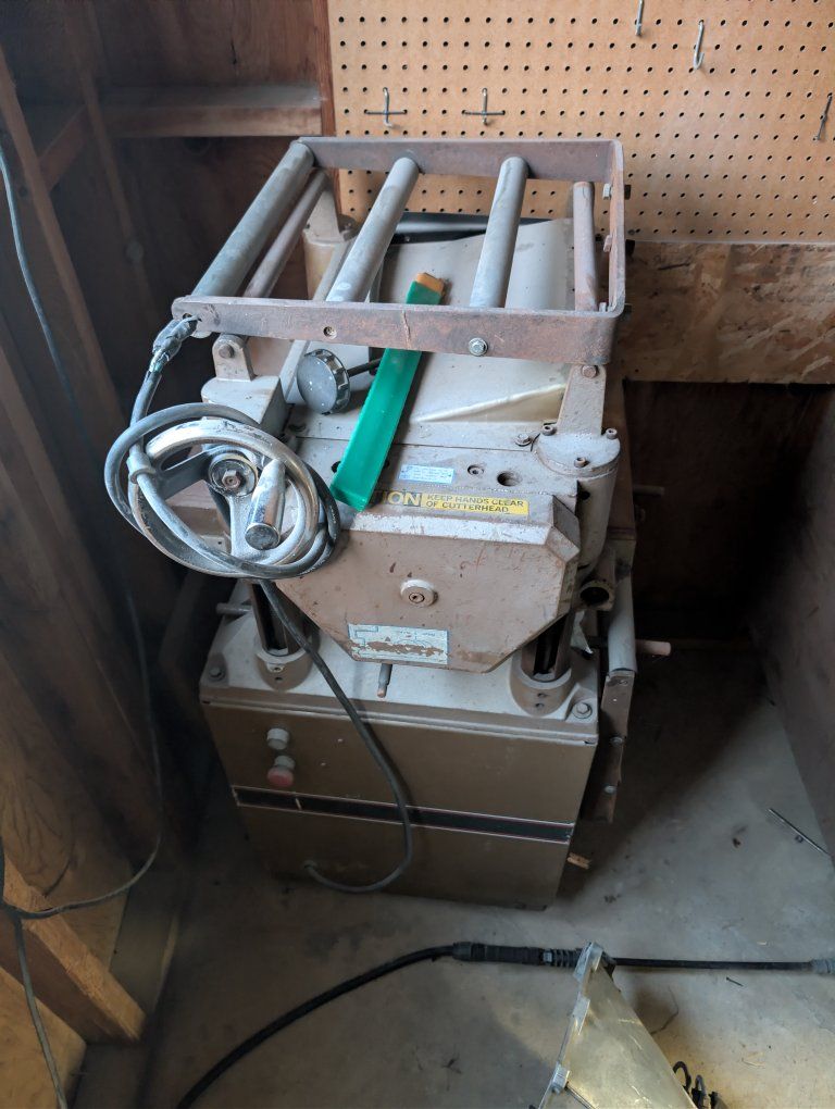 FREEHeavy-Duty Woodworking Planer - Industrial Machine for Sale