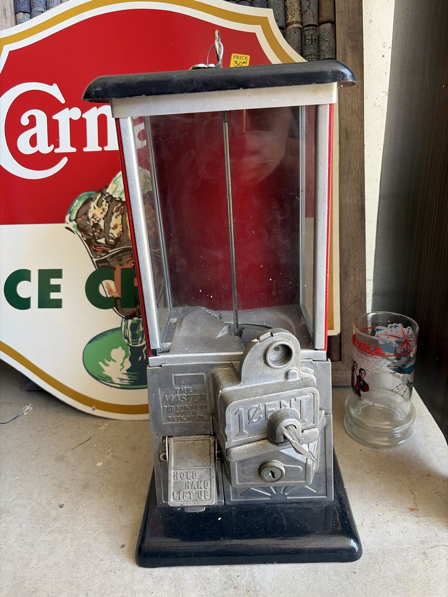 Vintage The Master 1 Cent Gumball / Candy Vending Machine with Key