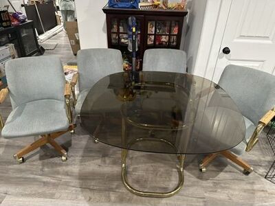 ADORABLE GLASS TABLE & CHAIRS