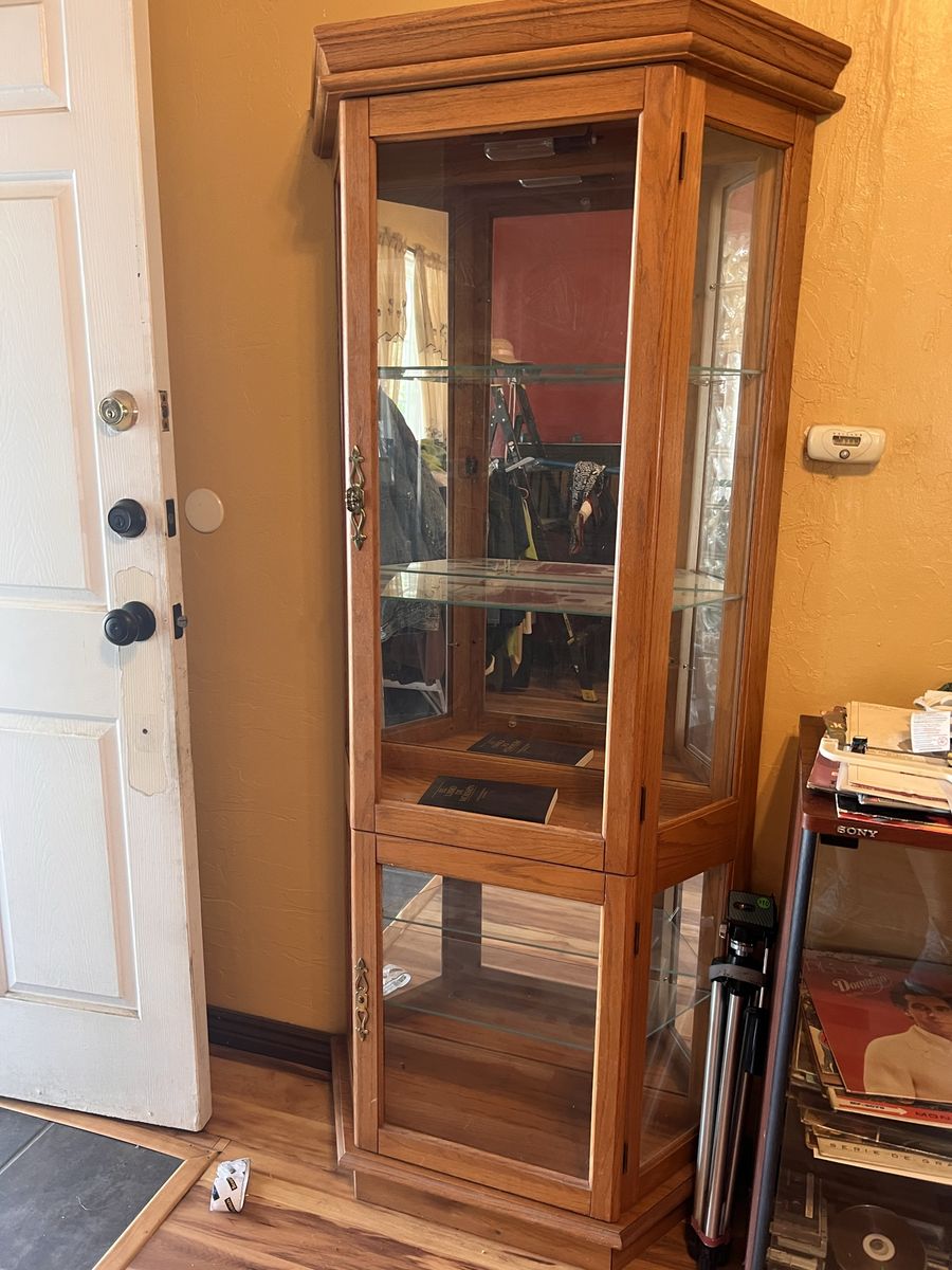 Display hutch