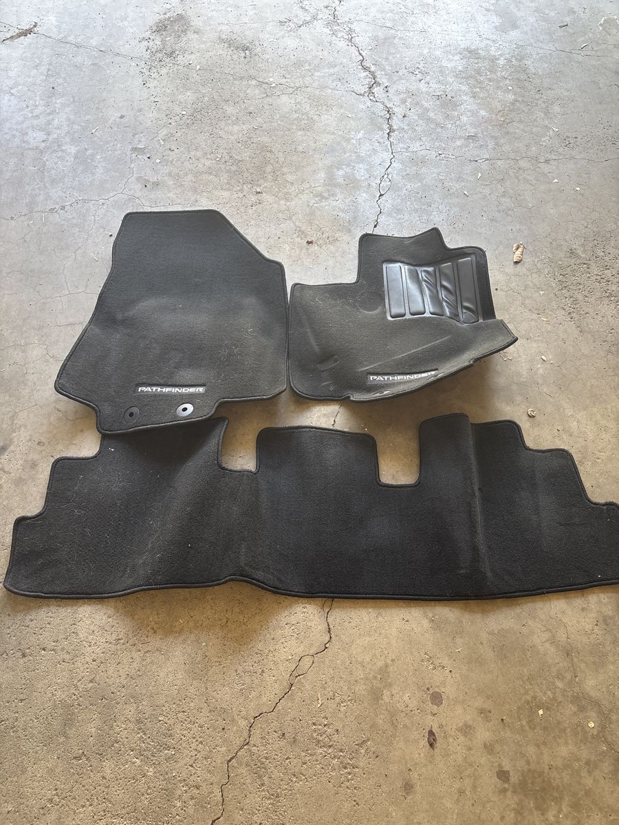 Pathfinder floor mats