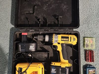 ️ DeWalt 14.4V XRP Cordless Drill Kit