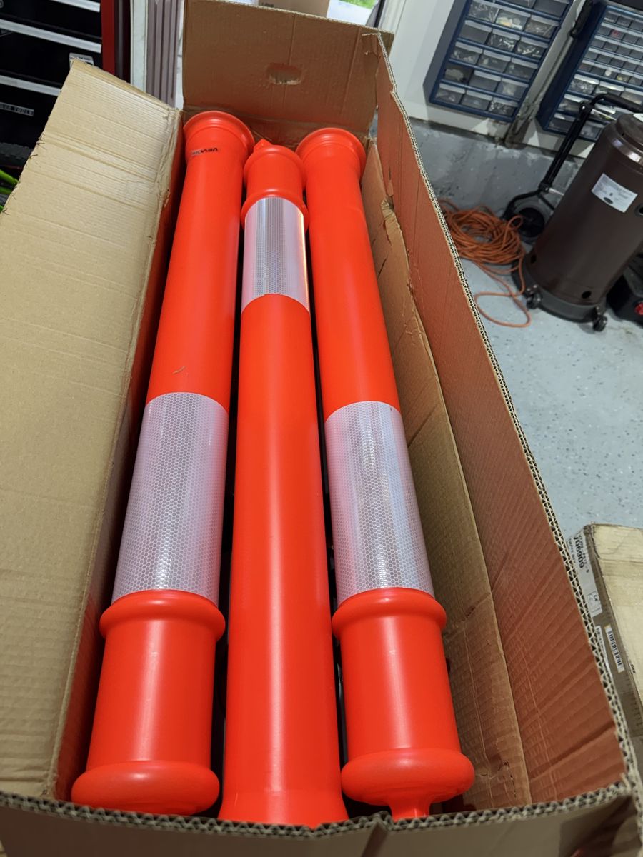 Vevor Traffic Safety Posts Orange with Reflective Tape in Box