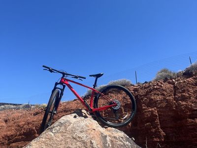 Carbon Scott Scale medium mountain bike, light and fast!