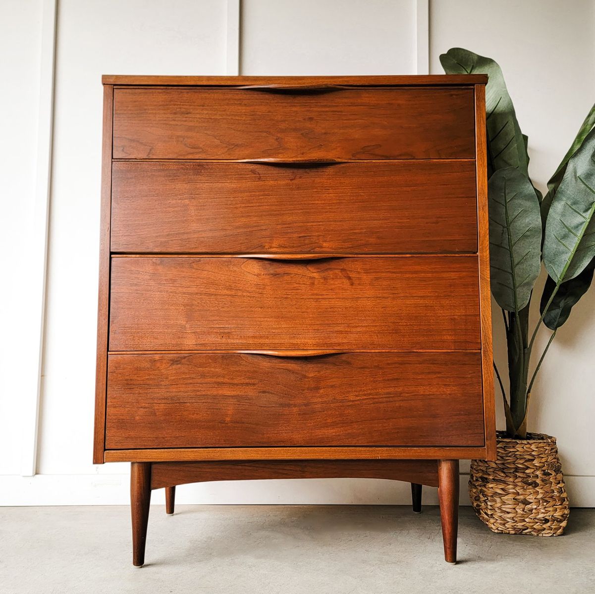 *FREE DELIVERY* Vintage MCM Dresser!